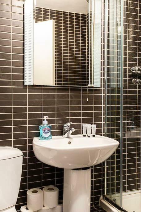 Spacious Belfast City Centre Duplex Apartment 외부 사진